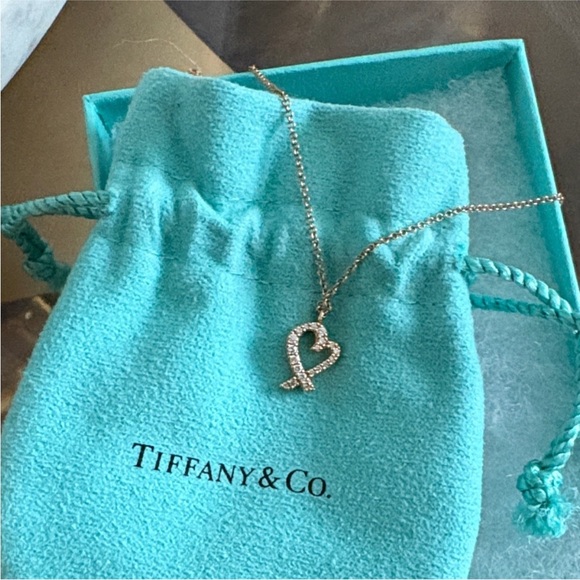 Tiffany & Co. Diamond & 18K Paloma Picasso ‘Loving Heart’ Necklace - Picture 3 of 13